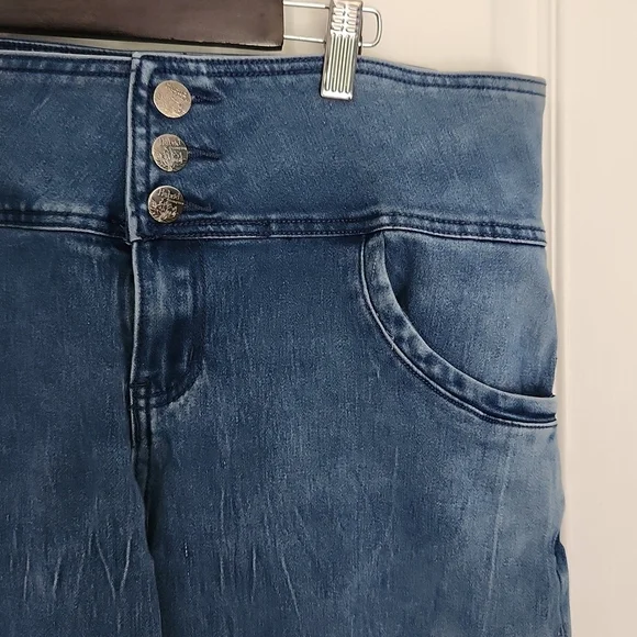 Hybrid & Company Skinny Jeans - Picture 7 of 13